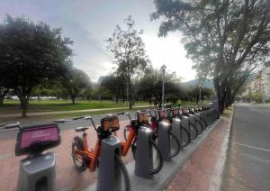 Chic Loft 701 Steps from El Virrey Park by LetoH