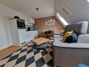 Haus-Albertsdorf-am-Dorfteich-|-Wohnung-2-West