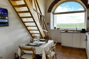 Refúgio sobre a paisagem alentejana - Мора