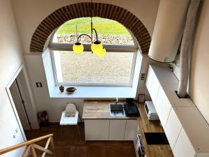 Refúgio sobre a paisagem alentejana