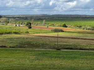 Refúgio sobre a paisagem alentejana