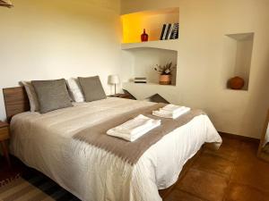 Refúgio sobre a paisagem alentejana