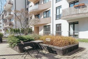 Modern Flat near City Center with Parking, Smart TV & Wi-Fi