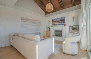 Family 4BR Home in Quiet Area - Dufrost