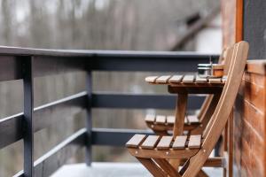 Forest Villa Private Apartment with Balcony & Parking - Hublou Home 2