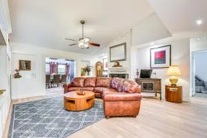 Spacious Family Home with Fenced Yard in DFW Area - Flower Mound