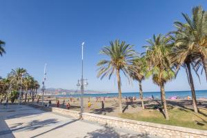 Atico frente al mar , en calle pacifico Malaga