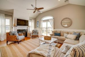 Close to Brigantine Beach Home with 2 Decks