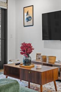 Mid-Century Charm in Midtown Nashville