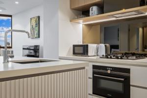 Iconic Queens Wharf 1BR Apt Pool and Riverside