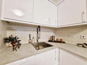 Edinburgh City Centre Oasis