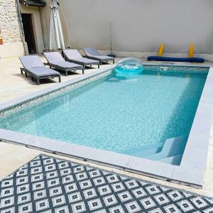 Maison cosy avec jardin & piscine chauffée
