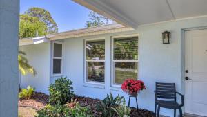 Blue Beach Bungalow