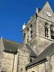 Maison de Famille face à l'église - Turqueville