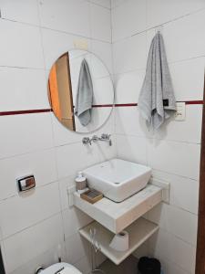 Baixo Copacabana Rua Bolívar