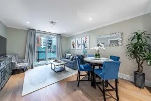 The Monarch on Broadway - Middle Grove