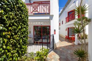 Ocean Breeze 50 meters to the beach