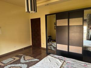 Nice cozy villa in Beverly Hills quiet area