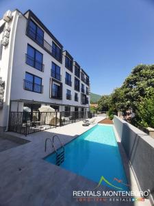 Mini Condo 26 DL 1 bed penthouse 2 min to sea