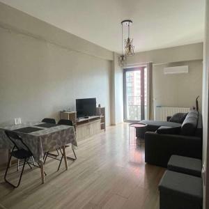 apartment in Tetris building Piramida, 150m from the State subway