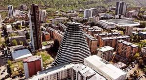 apartment in Tetris building Piramida, 150m from the State subway