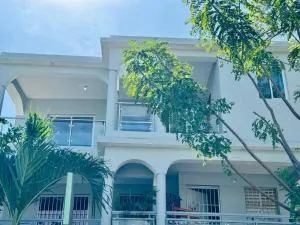 100 m2 big apartment near jumbo hot water AC Pets welcome - Boca del Soco