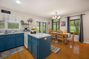 Mulberry Creek by Leatherwood Mountains Resort