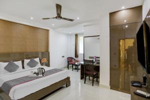 Townhouse West Near Udyog Nagar Metro Station