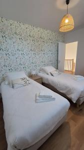 B&B / Chambres d'hotes Chambres d-hotes & Gites - Domaine Les Sources : photos des chambres