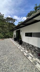 Cabaña Familiar Rio Piscina Descanso Naturaleza 2habitaciones 5 personas