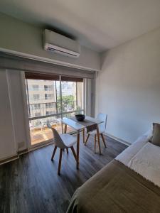 Excelente monoambiente a 200mts del Movistar Arena