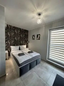 -Noclegi Marki-Pokoje z łazienkami-Parking-EV-okolica Warszawy- - 马尔基