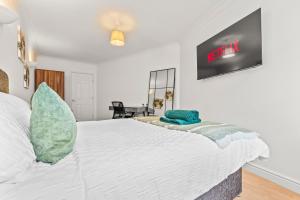 Leeds City Centre Apartment - Free Parking - Close to Arena - Sleeps 6