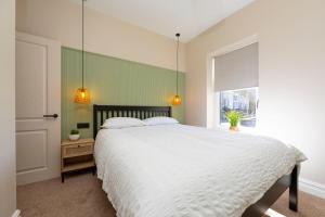 Sleeps 10 House near Bike Park Wales