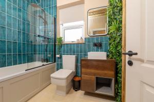 Sleeps 10 House near Bike Park Wales