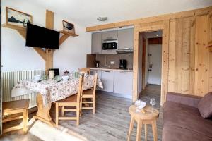 Résidence Aravis - Appartement confortable · Accès direct aux pistes · Balcon MAE-2674
