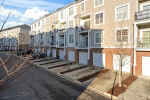 Metro & Andrews AFB Nearby Perfect Townhome!