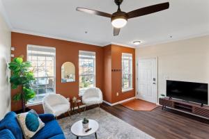 Metro & Andrews AFB Nearby Perfect Townhome!