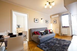 Amaranth Apartment