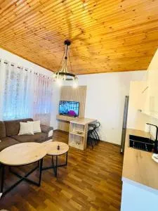 Zere House - Polisi i Vogël