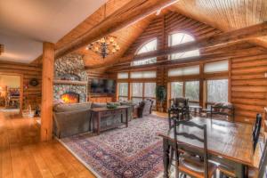 Most Luxury 7000 Sq ft Log Estate with Pool Hot Tub Sauna