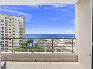 Crystal Waters Condo - Lowlands