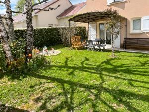 Appart rénové - jardin privé & terrasse - Aurillac