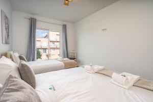 Comfort and rooftop pool #1964