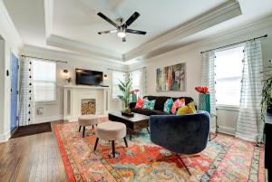 Gatewood Getaway-City card 4 local biz discounts