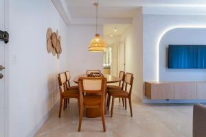 Terrazzo 408A - Apto 2 quartos em condomínio de luxo à 300 metros da Praia de Bombas