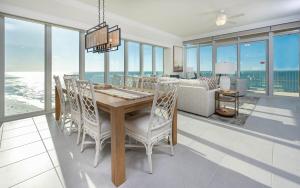 Phoenix Gulf Towers 2104 condo