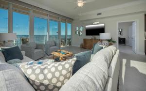 Phoenix Gulf Towers 2104 condo