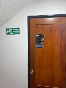 Dorado Inn - Cerca al Aeropuerto - Habitación 201