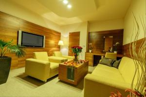  Deluxe Suite with Balcony room in Hotel AquaCity Mountain View